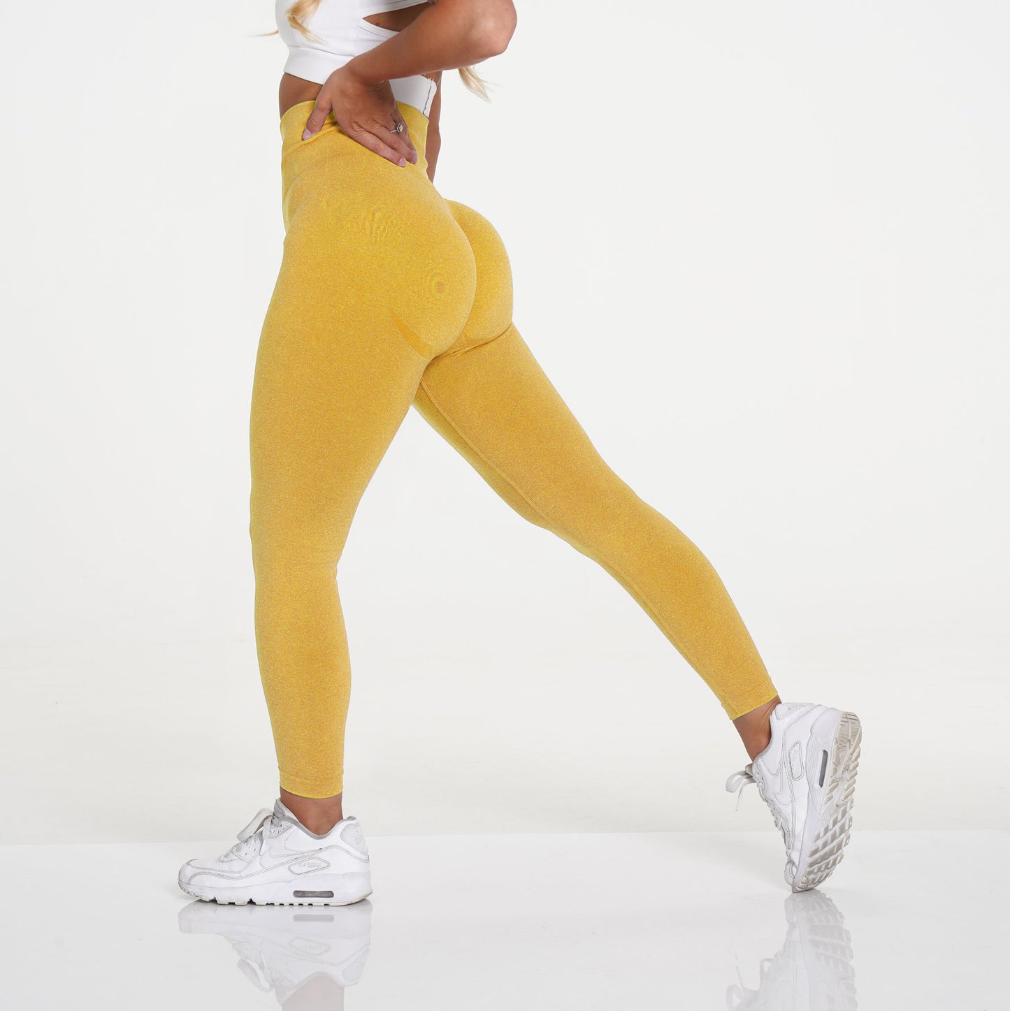 Moisture-Wick Knit Sculpting Yoga Pants