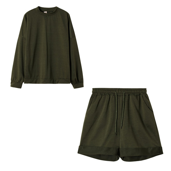 Two-Piece Suit Of Round Neck Top And Loose Shorts